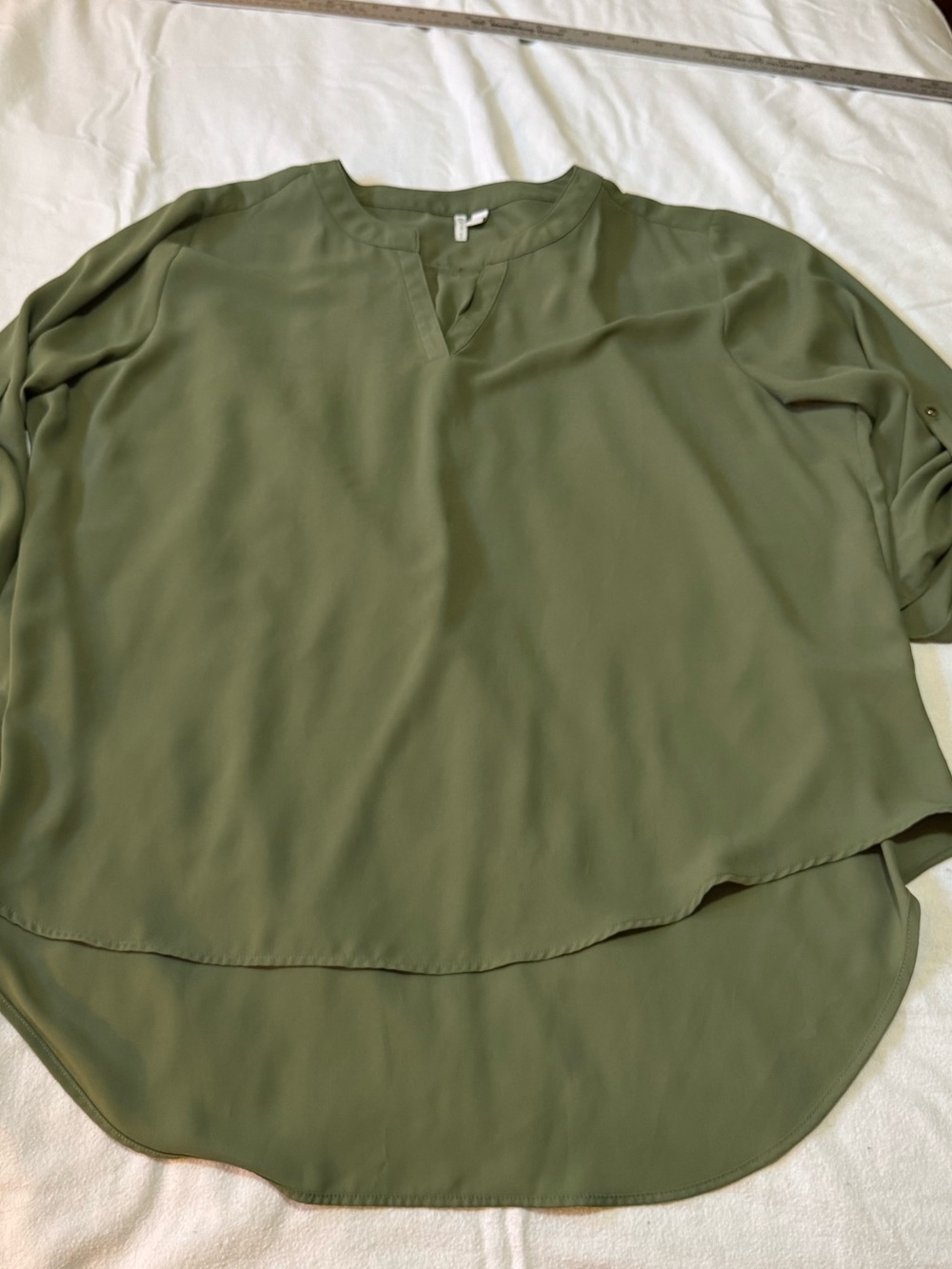 Cato Olive Green Split Neck High Low Tunic Blouse 22/24W Roll Tab Sleeves